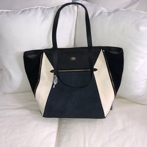 ❗️NWT❗️Vince Camuto Tote Bag